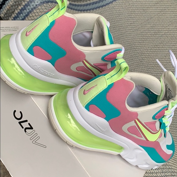 NIKE W AIR MAX 270 REACT white/barely volt - Picture 11 of 16
